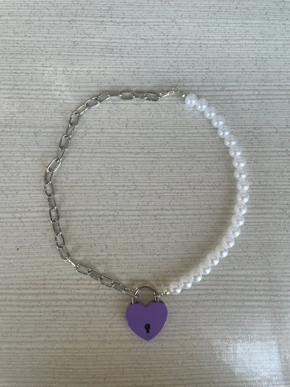 collana con ciondolo